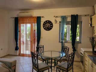 Apartments Pula with private parking Self Check In - Pula - 8