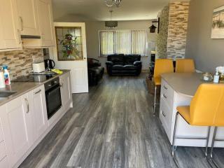 Harmony House enclosed property near beach and lake - 9