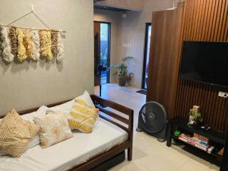 Loft-type Pool Villa near Clark (Casa Isabela) - - 5