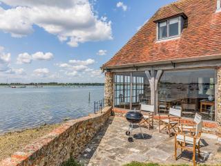 Historic Waterfront Home in Bosham - Pass the Keys - 1