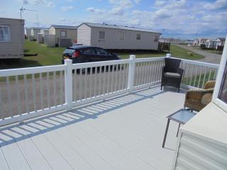 Waterside: Waterside Salisbury:- 6 Berth Large Wrap Around Veranda - 6
