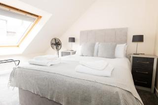 Loch Ness Gate House - 7