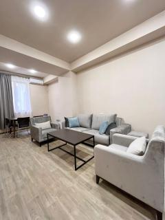 Apartment In Yerevan on Amiryan Street - Erevan - 5