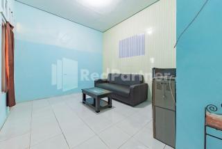 Ana Guest House Syariah Mitra RedDoorz - Banjarbaru - 2