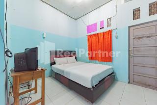 Ana Guest House Syariah Mitra RedDoorz - Banjarbaru - 5