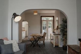 Valley Park House - By Sigma Stays - Crewe - 5