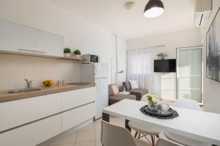 Apartments Tihi III - Vodice - 1