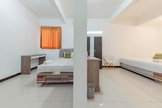 Urbanview Hotel 99 Syariah Banjarbaru by RedDoorz - Martapura - 2