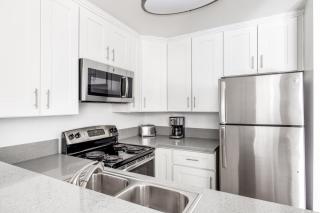 Glendale 1BR w Gym Pool walkable location LAX-422 - 4