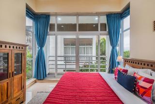 Sierra Skies by StayVista - A mountain-view villa featuring a rooftop swimming pool, Jacuzzi, Turf, and A gym for an elevated stay - Lonavala - 1