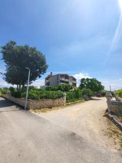 Apartmani Milka - Vrsi - 0