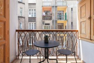 Spacious Retro Apartment in the Center of Cracow by Noclegi Renters - Cracovia - 8