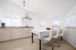 Apartment Ankica B4+2 with private parking place & WiFi - Tar - 9