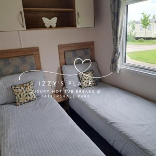 Izzy’s Place at Tattershall Lakes - 2
