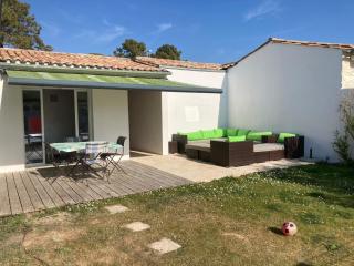 villa avec piscine à proximité immédiate de la plage - Le Bois-Plage-en-Ré - 1