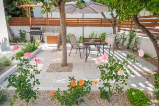 Monte Smith Luxury Garden Apartment With Parking - Rodes - 9