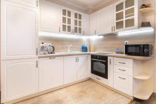 Heart of the City 2-Bedroom Apartment - Plovdiv - 2