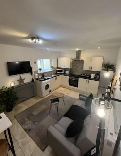 2 Bed Apartment, close to City Centre, Principality Stadium - 8