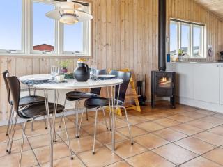 Holiday Home Fiona - 800m from the sea by Interhome - 2