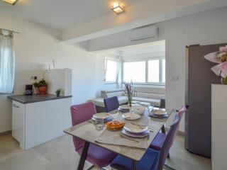 Apartment Sun seeker-1 by Interhome - Brodarica - 2