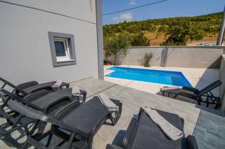 Villa with amazing view and a private pool, Šušnjar 1 - Kruševo - 9