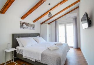 Villa with amazing view and a private pool, Šušnjar 1 - Kruševo - 1