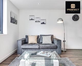 Luxe Modern Apartment By Your Perfect Stay Short Lets Birmingham - Birmingham - 2