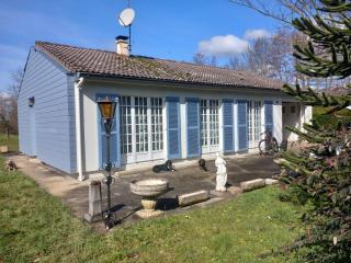 La maison des amoureux de ballades dans le Jura - - 0