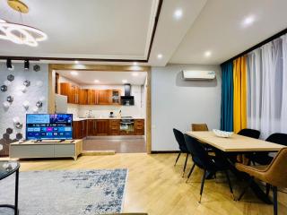 Luxury 3Bedroom Apartment with Unique Design +Jacuzzi, 2Bathroom, Middle of Center, By Republic Square - Erevan - 7