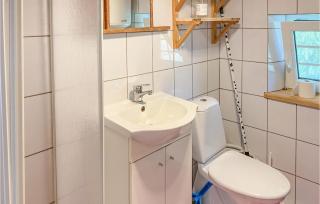 2 Bedroom Amazing Home In Figeholm - 9