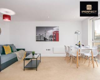 Cosmo Modern Apartment Central By Your Perfect Stay Short lets Birmingham - Birmingham - 3