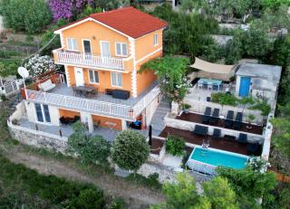 Romantic villa by the sea with panoramatic view - Okrug Donji - 8