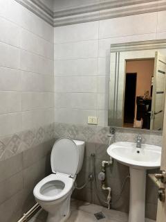 City Center Spacious 3 Bedroom+ 2.5 Bathrooms , Stunning View + Open Balcony For Families and Groups - 4