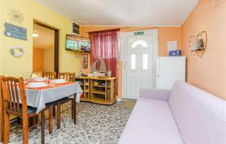 2 Bedroom Amazing Apartment In Vir - 7