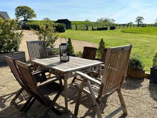 The Coach House - Shootend - 3