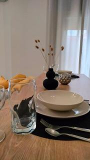 N&K Yellow Pearl Flat - Volos - 3