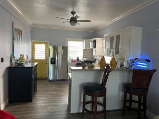 Lucia Bayview House - Glanvillia - 1