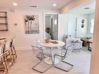 102nd Christina Jason Maria Moore Sand and Sea Pool Bungalow - Naples - 6
