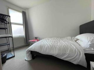 Westfield, 8 Beds, 5 Stations 10min, Central 20min - Londra - 4