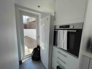 Westfield, 8 Beds, 5 Stations 10min, Central 20min - Londra - 3