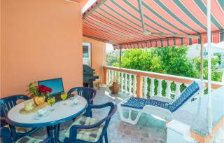 2 Bedroom Amazing Apartment In Vir - Lozice - 9