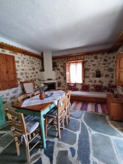 Calliope stone house - 3