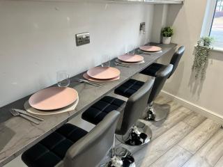 Luxury Retreat Beach House - Sleeps 6 - 6