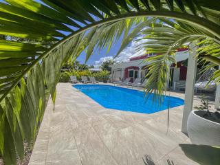 GPSF195 - 14 pax - 1