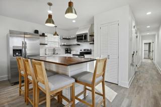Vacation Rental Bay St Louis walk to beach, dining, shopping, and nightlife - Bay Saint Louis - 8