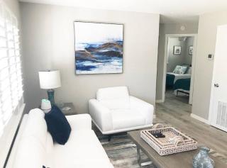Modern Apartment - 2 of 4 - Punta Gorda - 1