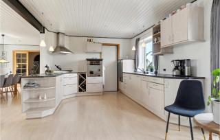 Beautiful Home In Farsø With Kitchen - 5