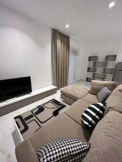 Mumbas Apartment 3 - 1