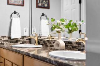Tucked Away 1bd with King bed Close to it all! - Branson - 2