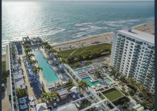 1 Hotel & Homes Miami Beach Oceanfront Residence Suites By Joe Semary - Miami Beach - 2